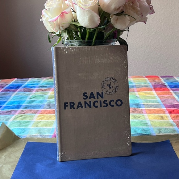 🌉 LOUIS VUITTON CITY GUIDE SAN FRANCISCO BOOK 🌉 NWT 🌉 - Picture 2 of 16